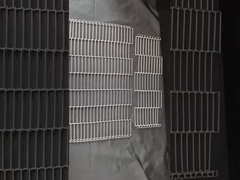 गर्मी प्रतिरोध लचीला रॉड 304 स्टेनलेस स्टील सीढ़ी जाल कन्वेयर बेल्ट पिज्जा ओवन के लिए