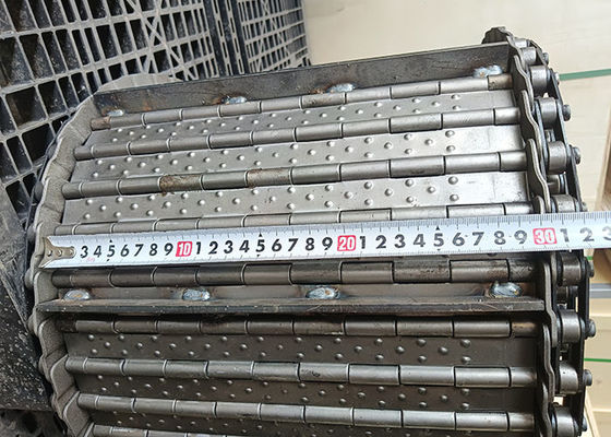 सीएनसी एप्रन स्टील छिद्रित कन्वेयर स्टील हिंज बेल्ट चिप कन्वेयर चेन
