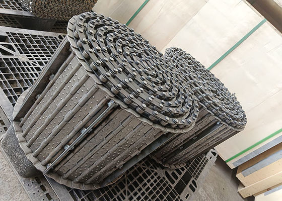 कन्वेयर बेल्ट सिस्टम चिप कन्वेयर के लिए स्टील चेन कन्वेयर सीएनसी मशीन हिंग्ड बेल्ट