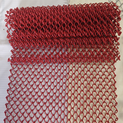 अच्छी कीमत Red Decorative Aluminium Metal Mesh Chain Link coil Curtain Drapery Fabric exterior decorative screen for rood divider ऑनलाइन